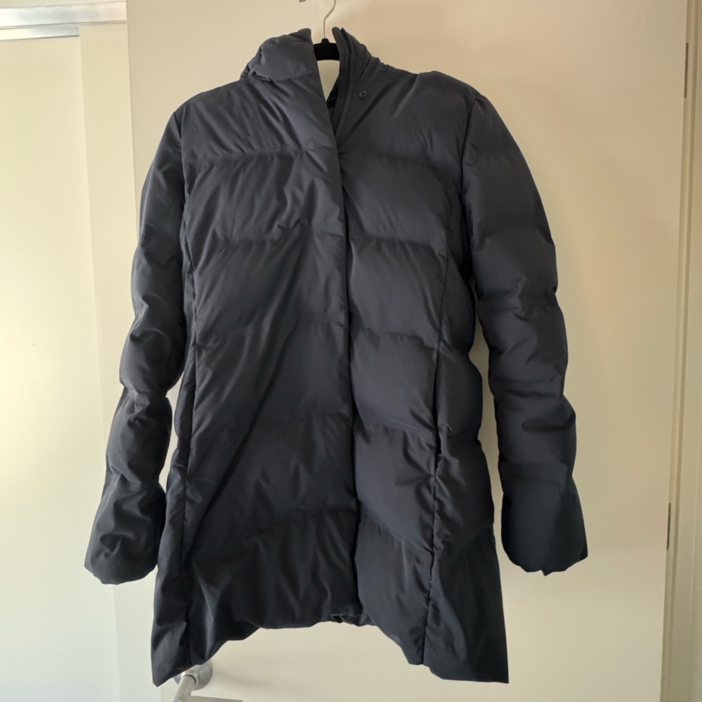 Uniqlo Women's Seamless Down Coat